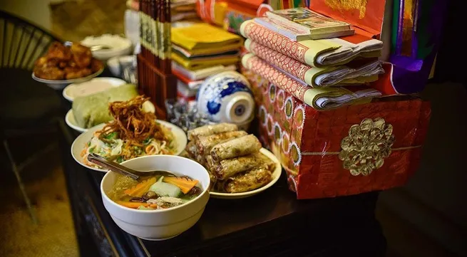 Traditional Tet food offerings to ancestors