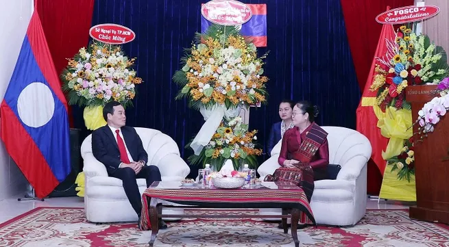 HCM City leaders pay New Year visit to Lao Consulate General