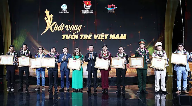 Ten Outstanding Vietnamese Young Faces of 2020 honoured