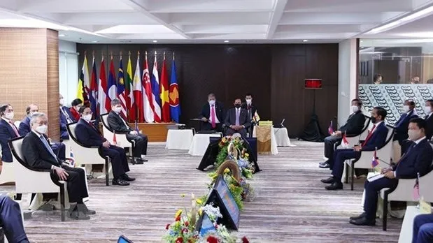 ASEAN Leaders’ Meeting issues Chairman’s Statement