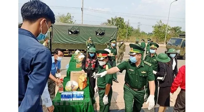 Vietnamese Cambodians receive relief aid amidst COVID-19