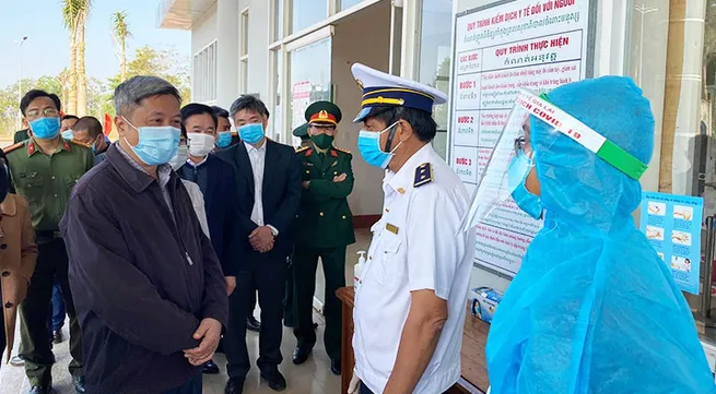 Transport ministry asks for review of entry procedures for foreign experts