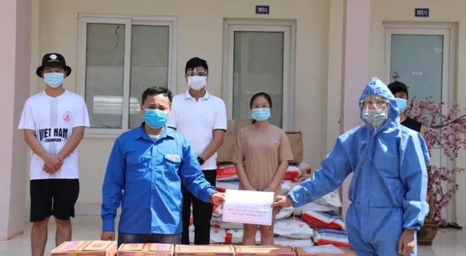 Vietnamese students in Laos get support amid COVID-19