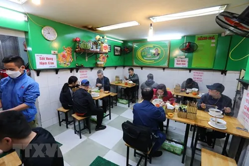 Hanoi allows reopening of indoor eating and drinking venues, hair salons