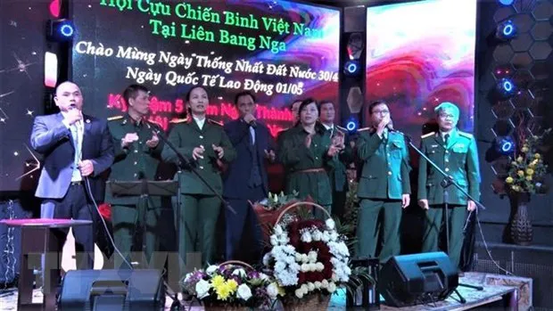 Vietnamese, Russian veterans commemorate National Reunification Day