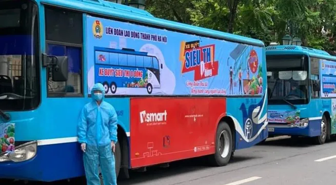 Hanoi launches “zero-dong supermarket bus” to support pandemic-hit workers