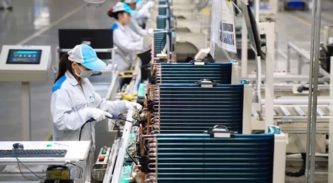 FDI pledges to Vietnam hit over US$15 billion in first half of 2021