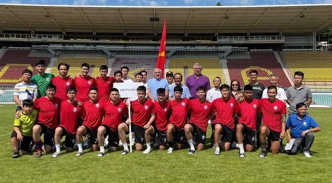 Vietnamese community join multi-ethnic football event in Czech Republic