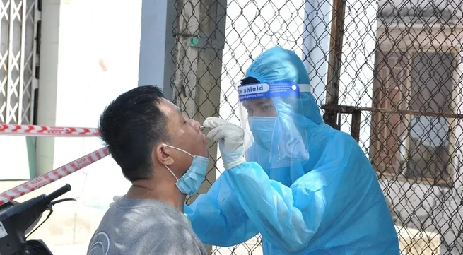 Vietnam reports 951 less COVID-19 cases on August 18