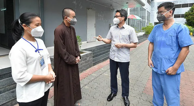 Deputy PM gives thanks to religions for joint efforts in fight against COVID-19