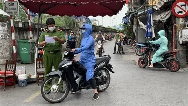 Medical lockdown lifted in some Hanoi areas