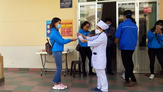 Man attacks hospital guard after being asked to wear face mask