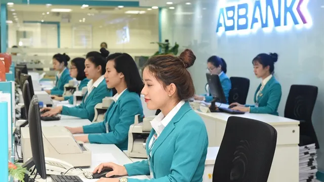 ABBANK donates $84,800 to Bạch Mai Hospital