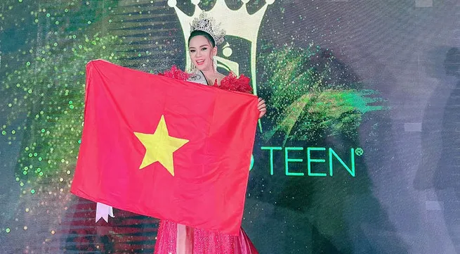 Vietnam’s representative crowned Miss Eco Teen International 2021