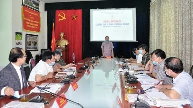 33 works on AO/dioxin victims honoured