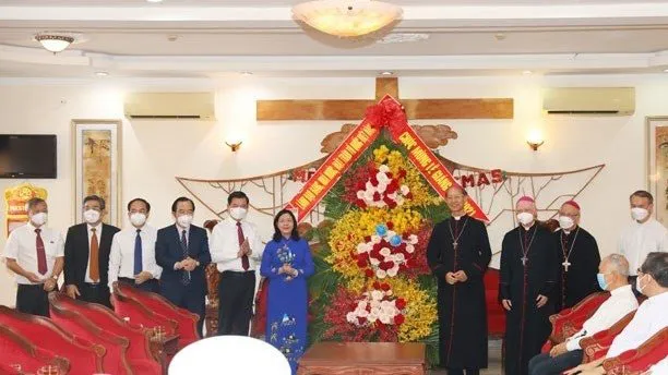 Party official extends Xmas greetings to Catholics of Xuan Loc Diocese