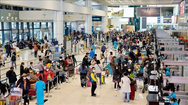 Number of passengers through Vietnamese airports decrease in October