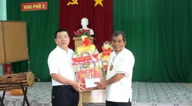 Greetings to Cham Brahman community in Binh Thuan on Kate Festival