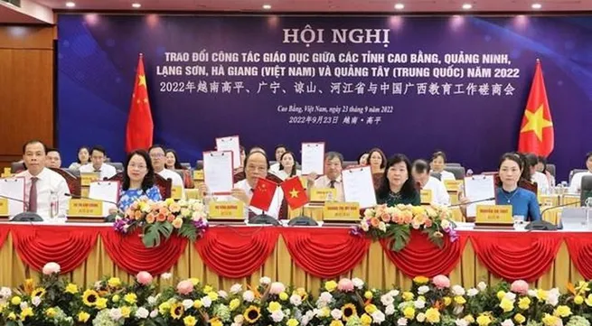 Vietnamese border provinces, China’s Guangxi strengthen educational cooperation