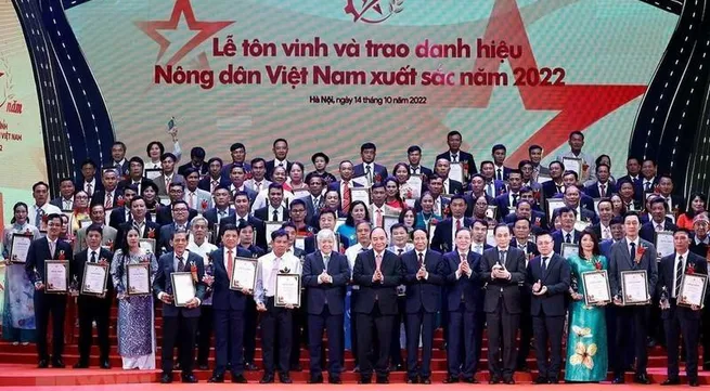 100 outstanding Vietnamese farmers honoured