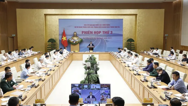 PM presides meeting on key transport projects