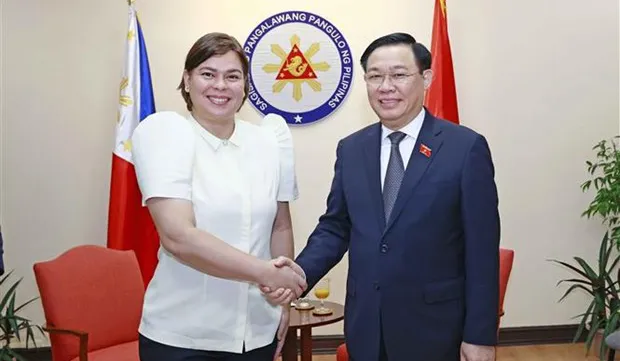 Top Vietnamese legislator meets with Philippine Vice President