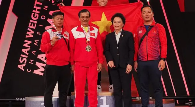 Vietnam win two gold medals at 2022 Asian Weightlifting Championships