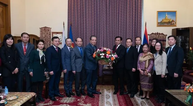 Vietnamese Embassy in Russia offers National Day congratulations to Lao Embassy