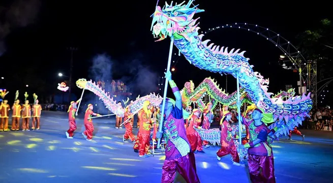 Joyful street carnival of 2022 Ninh Binh Festival