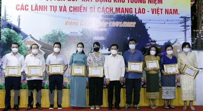 OVs in Laos commended for voluntary, charity activities