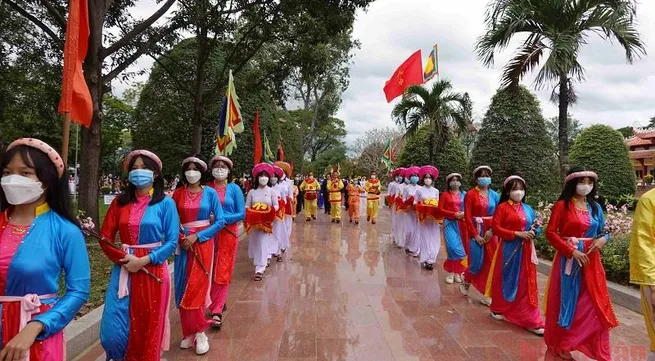 Ngoc Hoi-Dong Da victory celebrated