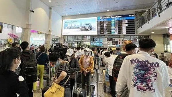 Tan Son Nhat airport sees record of passengers on Feb. 4