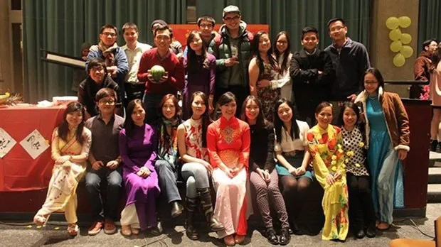 Vietnamese students in US celebrate Tet