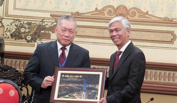 HCM City's leader meets with Director of Asia Competitiveness Institute