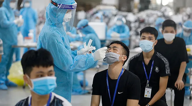 Vietnam records 12,012 new COVID-19 infections on April 18