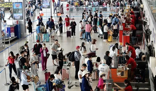 Tickets of flights, trains sold out for upcoming four-day holidays