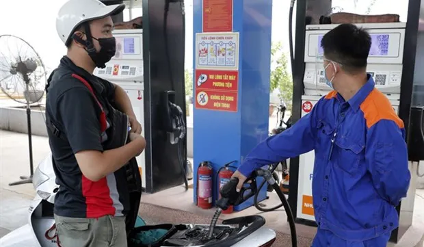 Ministry proposes reducing tax for imported petrol