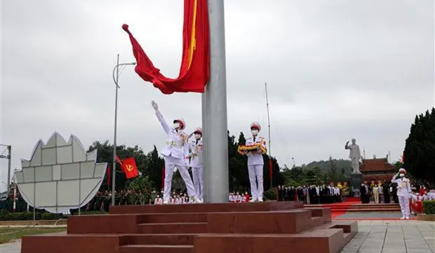 Flagpole inaugurated on Quang Ninh's Co To island