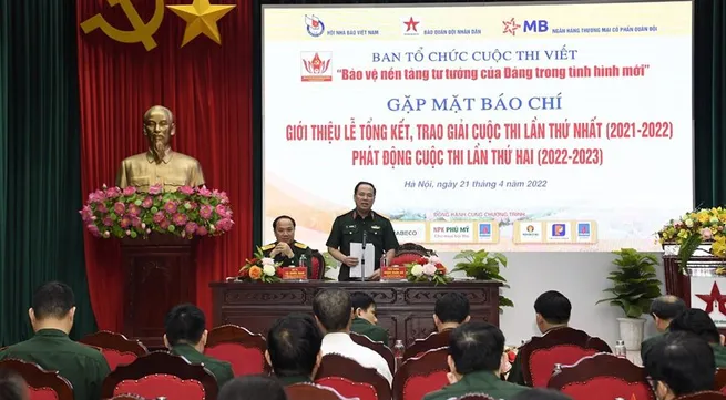 Winners of writing contest on protecting the Party's ideology in the new situation announced