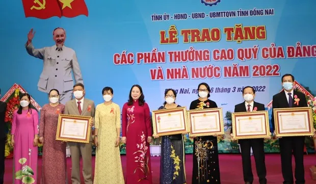 Dong Nai: 262 organisations, individuals receive noble awards