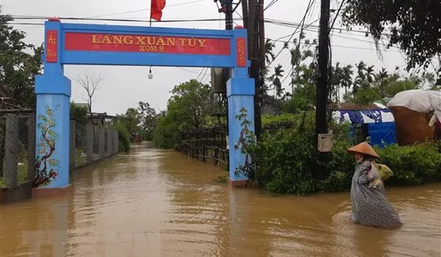 PM orders quick response to abnormal downpours, floods in central region