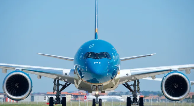 Demand for domestic flights rises slowly this summer