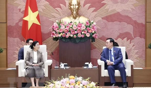 NA leader hopes for stronger ties between Vietnamese, Lao court systems