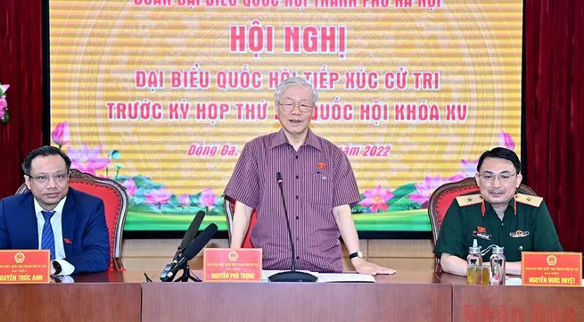 Party chief meets voters in Hanoi