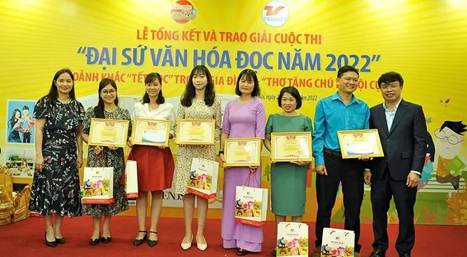 Winners of Reading Culture Ambassador Contest 2022 awarded