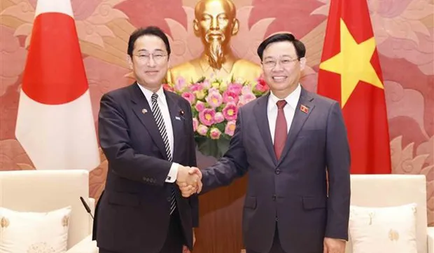 Japanese PM attaches importance to enhancing parliamentary ties with Vietnam