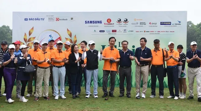 More than 2.3 billion VND raised at 'Swing for the Kids' golf charity tournament