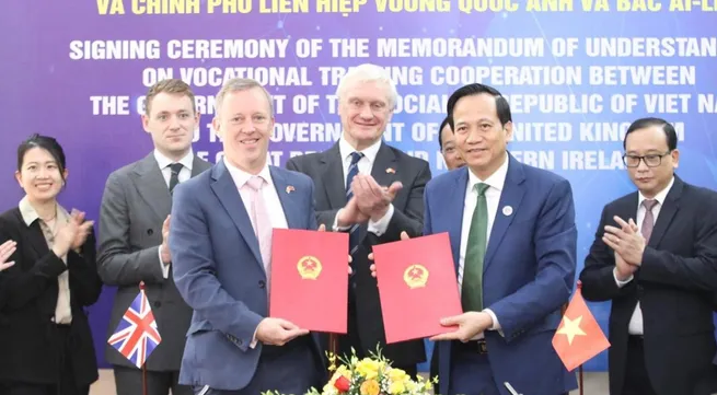 Vietnam, UK cooperate in vocational education