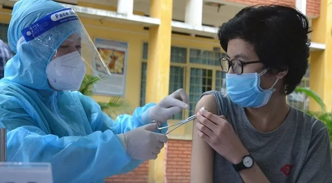 Vietnam reports additional 48,717 COVID-19 cases on April 4