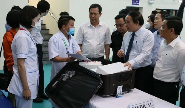 Ministry of Health inspects COVID-19 control in Bac Ninh before SEA Games